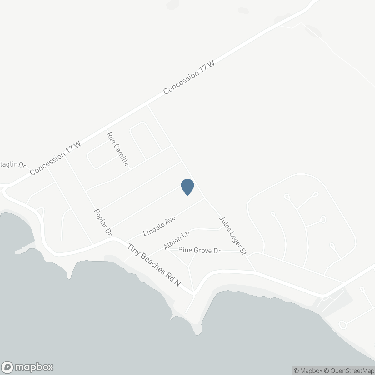 5 OAKWOOD AVENUE N, Tiny, Ontario L9M 0J2
